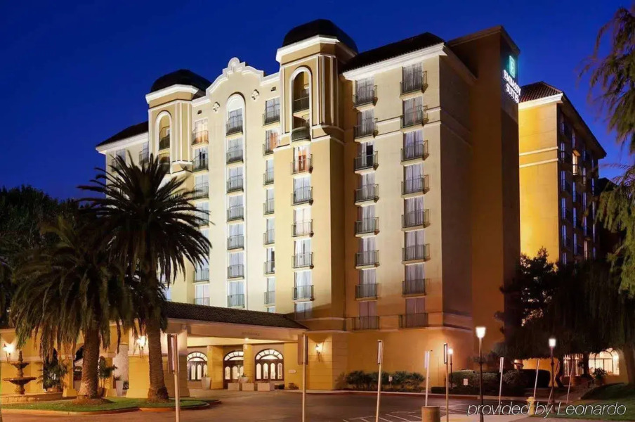 Embassy Suites by Hilton San Francisco Airport Waterfront