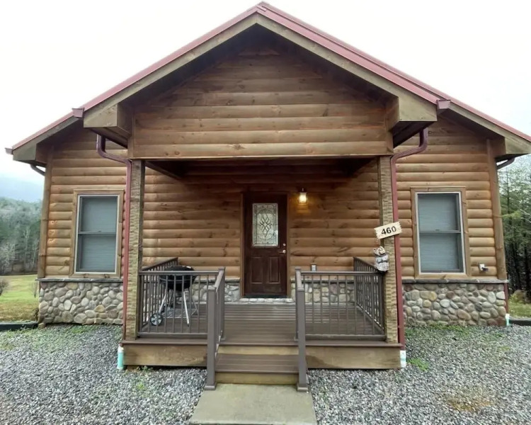 Charming cabin with an Amazing view! - pet and motorcycle friendly! 2 Bedroom Cabin by RedAwning