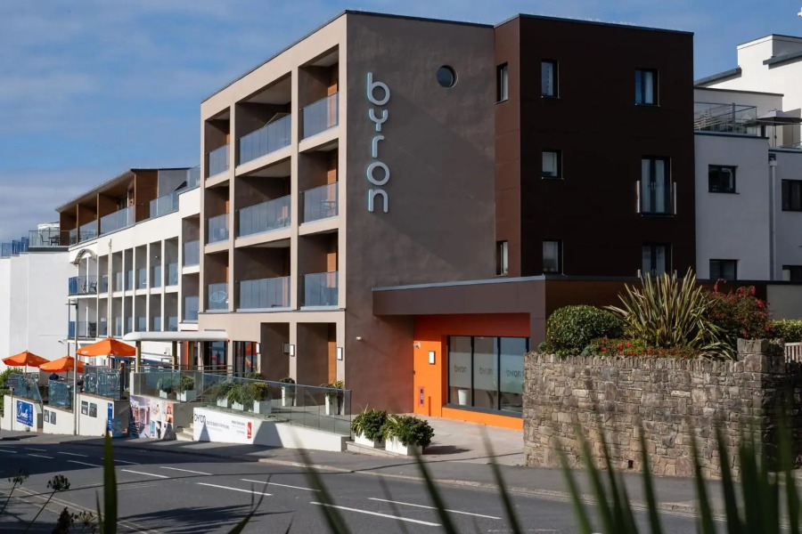 5 Putsborough - Luxury Apartment at Byron Woolacombe, only 4 minute walk to Woolacombe Beach!