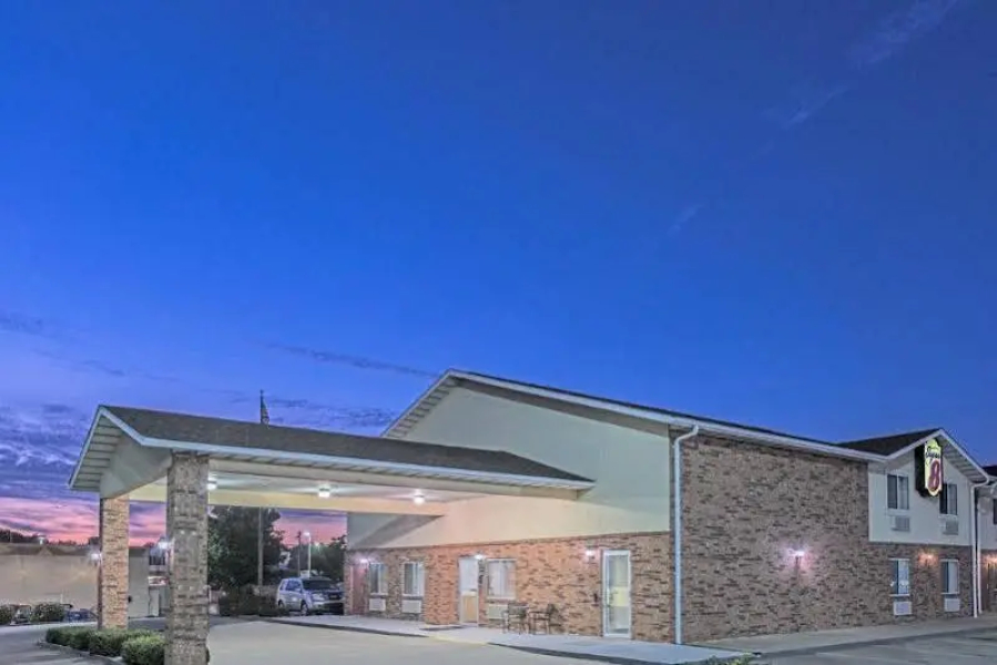 Super 8 Motel - Potosi