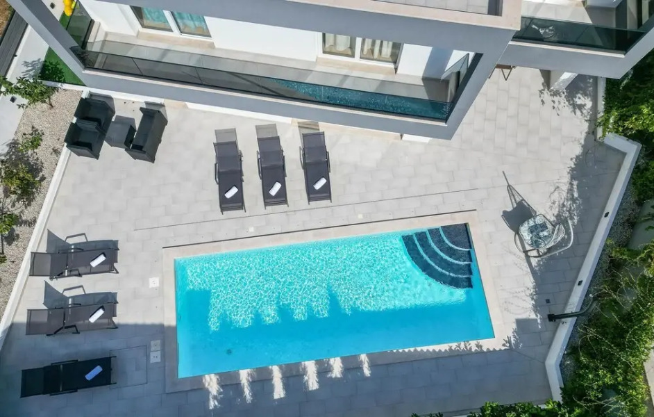 Beautiful Home in Bast With Outdoor Swimming Pool, Wifi and 3 Bedrooms