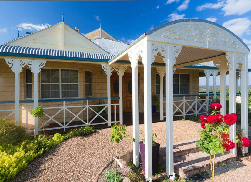 Grovely House Bed & Breakfast