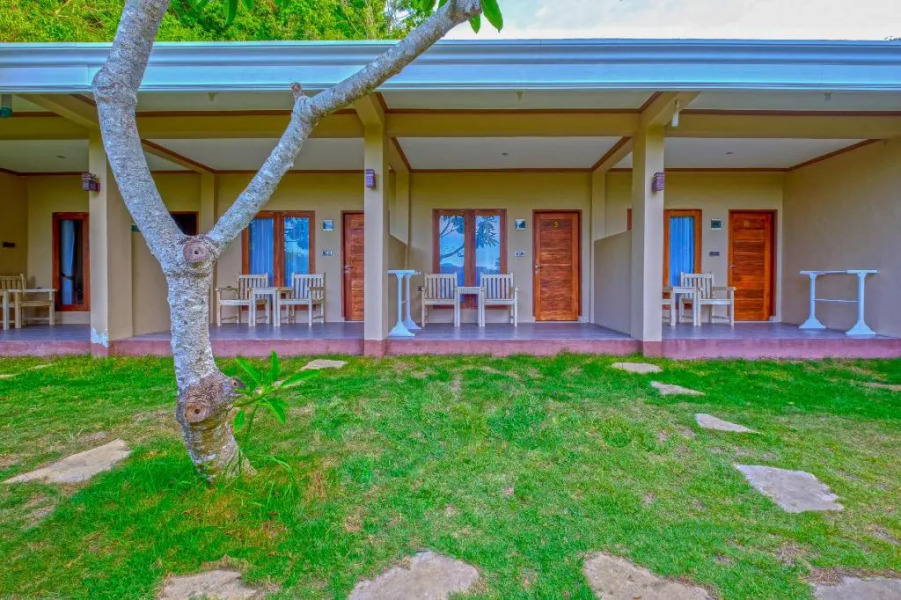 Oyo 2823 Artati Bungalows And Restaurant