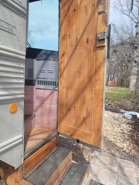 Bruiser Cozy Riverfront School Bus Pet Friendly