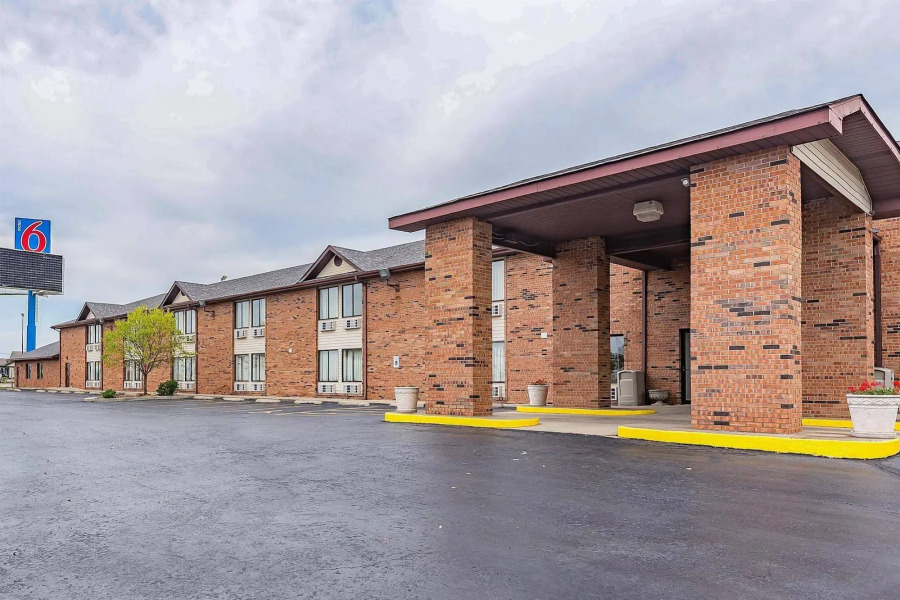 Red Lion Inn & Suites Pontoon Beach