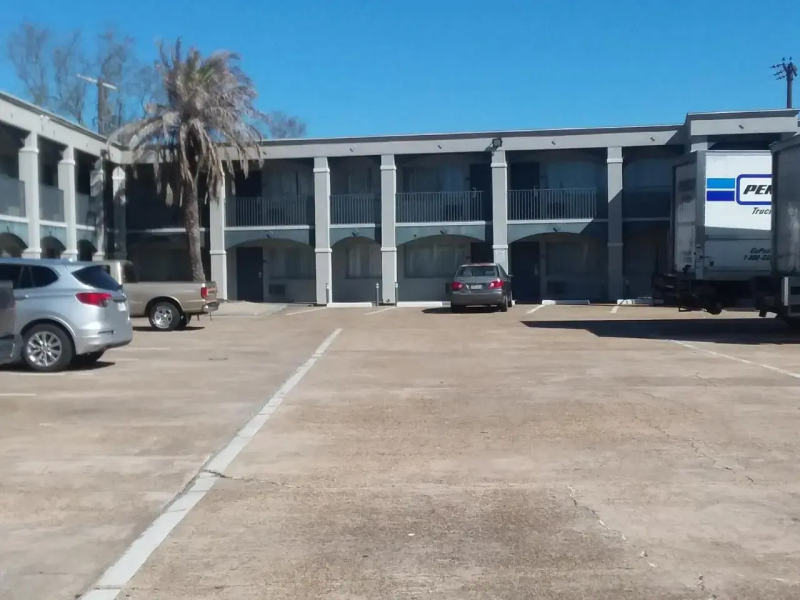 Howard Johnson Express Inn - Lake Charles