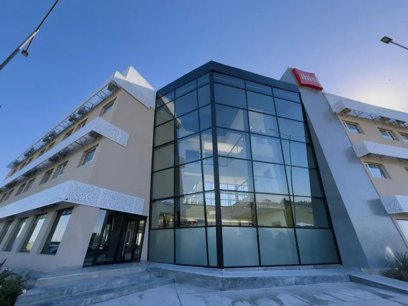 Ibis Puerto General San Martin