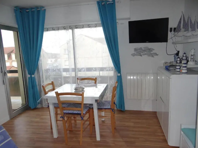 Appartement Ste Cécile à 50 mètres de la plage
