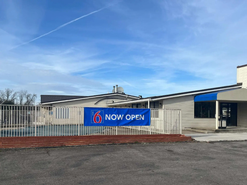 Motel 6 Cross Lanes, WV - Goff Mountain Rd