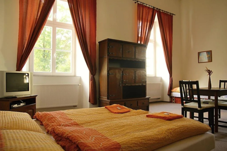 Penzion Zámek Rozsochatec