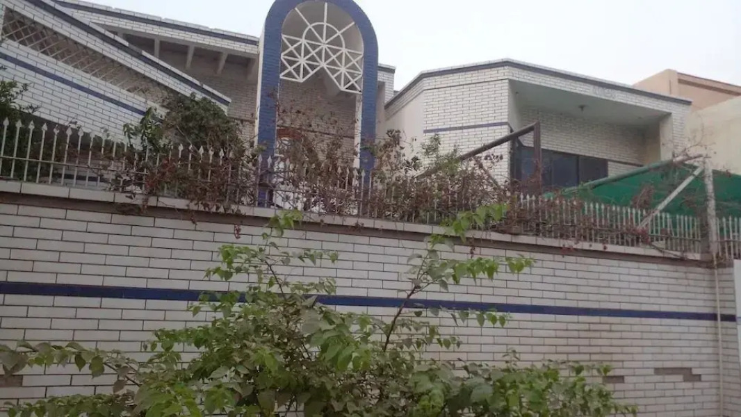 Hotel Paradise & Restaurent