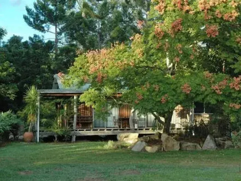 Mavis's Kitchen and Cabins at Mt Warning