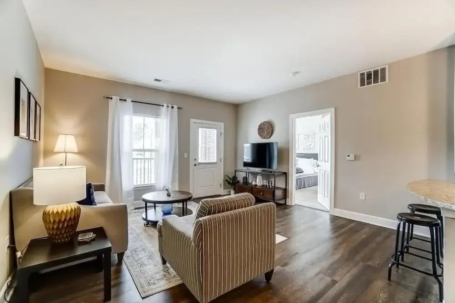 Walkable Pet-friendly 2BR 2BA On 1st Floor