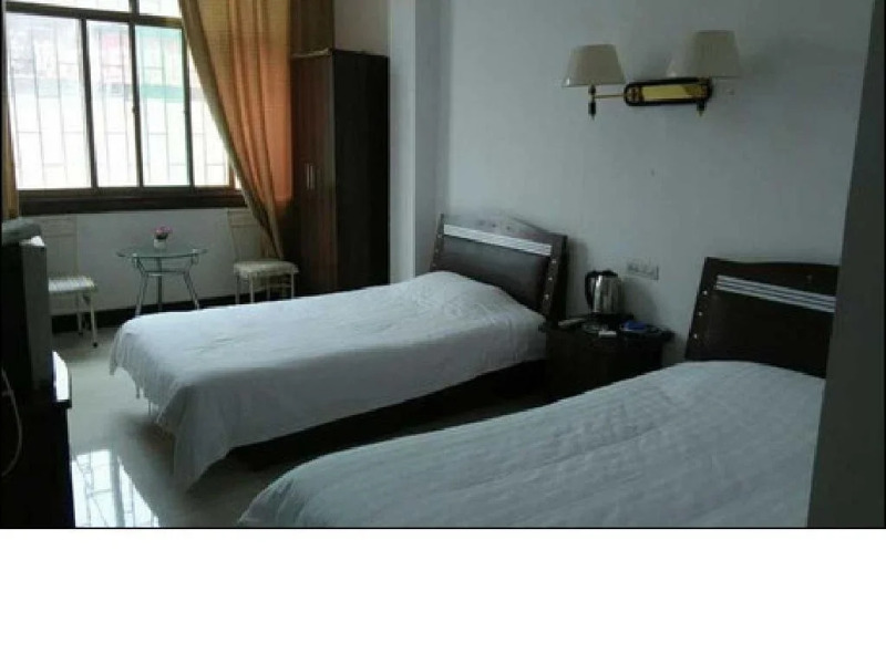 Longfeng Hot-spring Inn