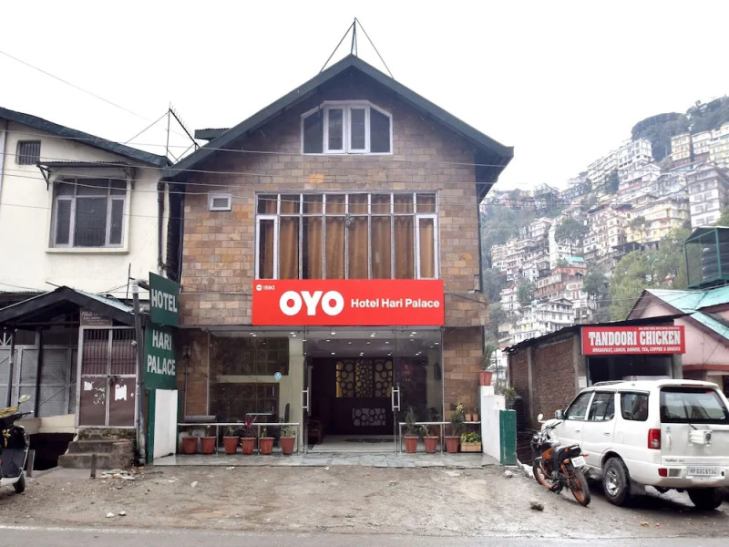 OYO 1590 Hotel Hari Palace