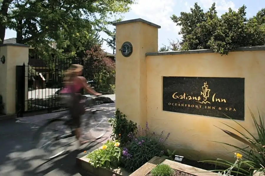 Galiano Oceanfront Inn & Spa