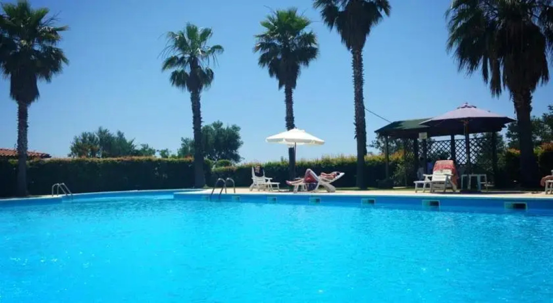 Charming and romantic refuge with secret garden