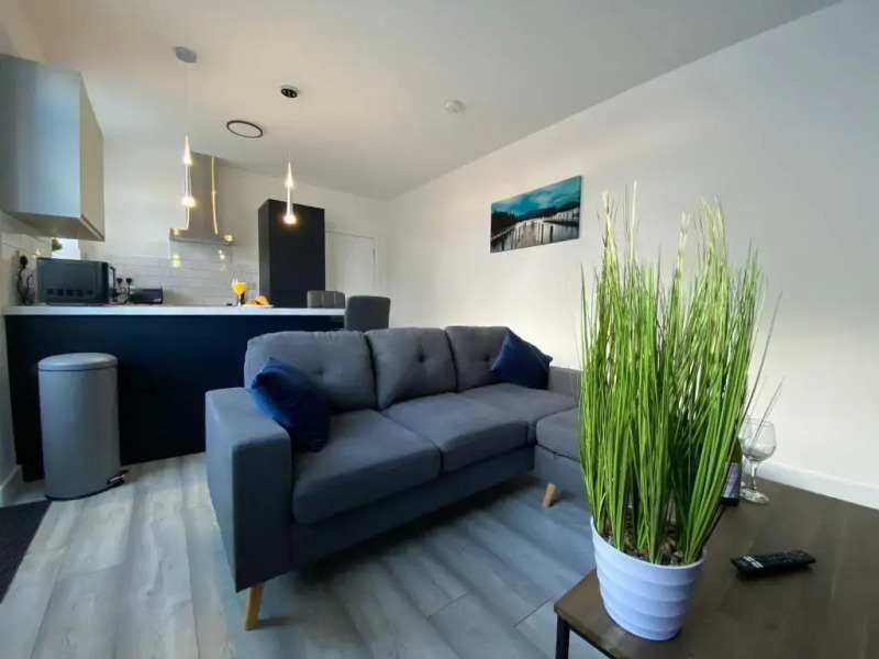 HU-Thirteen Apt One - Sleeps 4