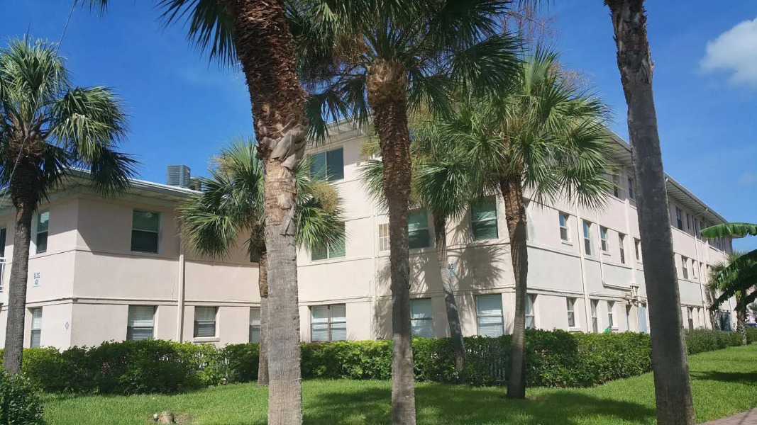 Friendly Native Beach Resort