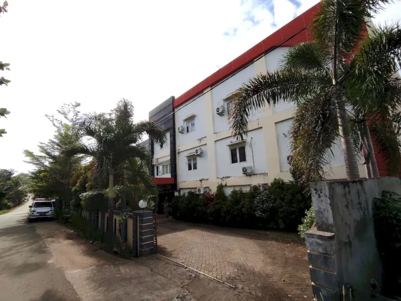 Hotel O Wisma Syariah Lahundape