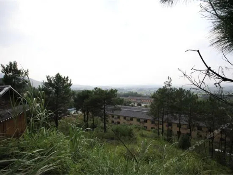 龙川龙飞度假村