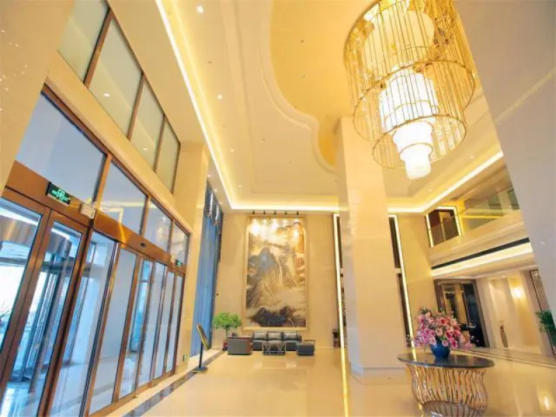 Jinjiang Metropolo Fuxin Yingbin Street Railway Station