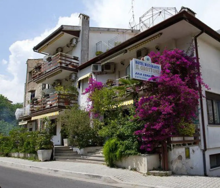Hotel Il Grottone
