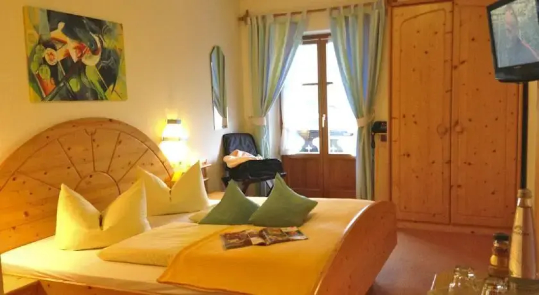 Gasthof Hotel WALTRAUD