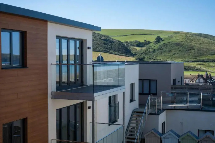 10 Middlecombe - Luxury Apartment at Byron Woolacombe, only 4 minute walk to Woolacombe Beach!