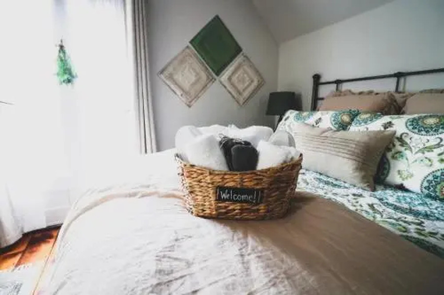 The House at Seven Oaks