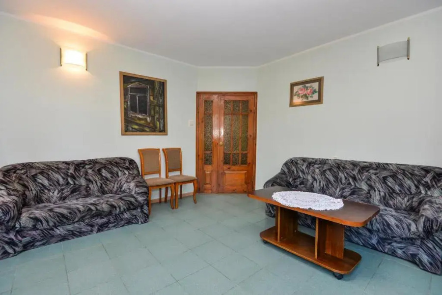 Dineikos parko svečių namai