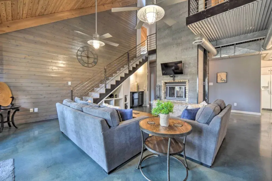 Dog-friendly Kingsland Rental on Lake Lbj!