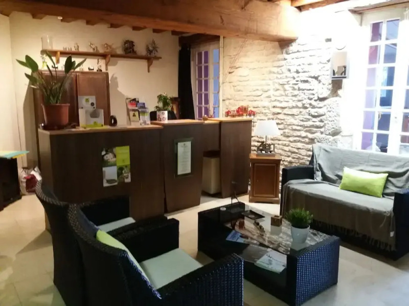 Hôtel-restaurant de lEcluse 79