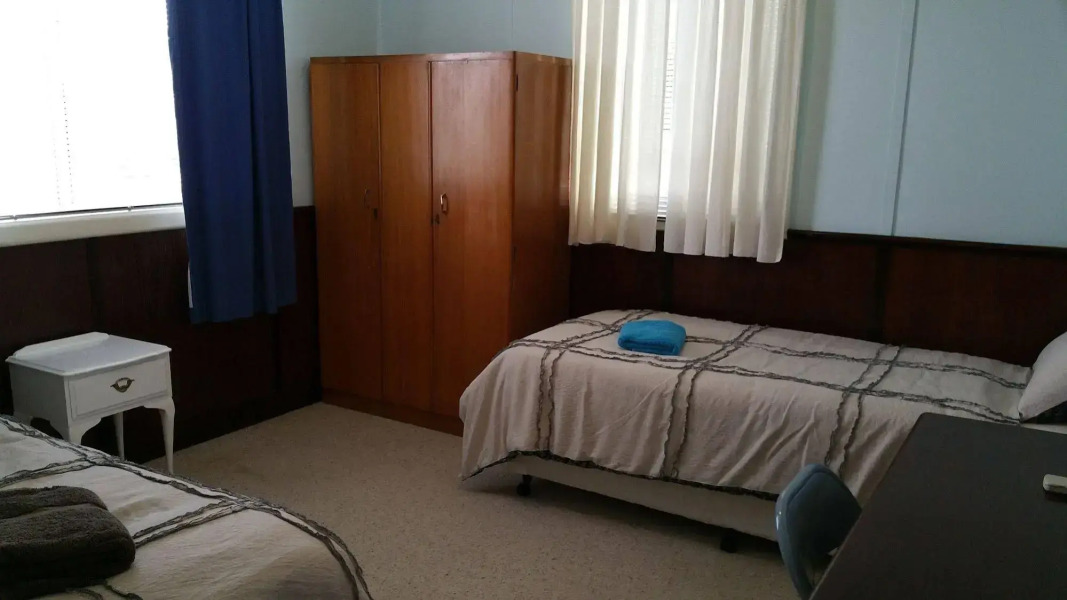 16 Gregson - Silky Oaks