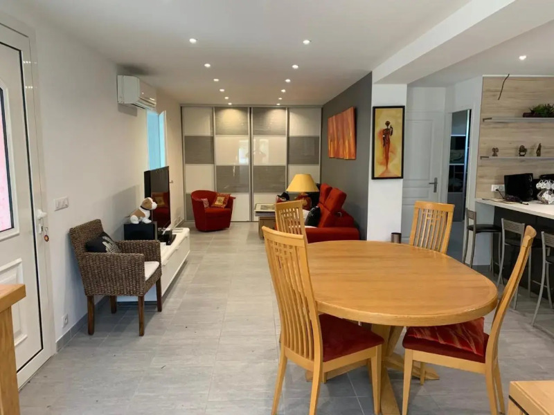 meublé au calme à 1 minute de la plage