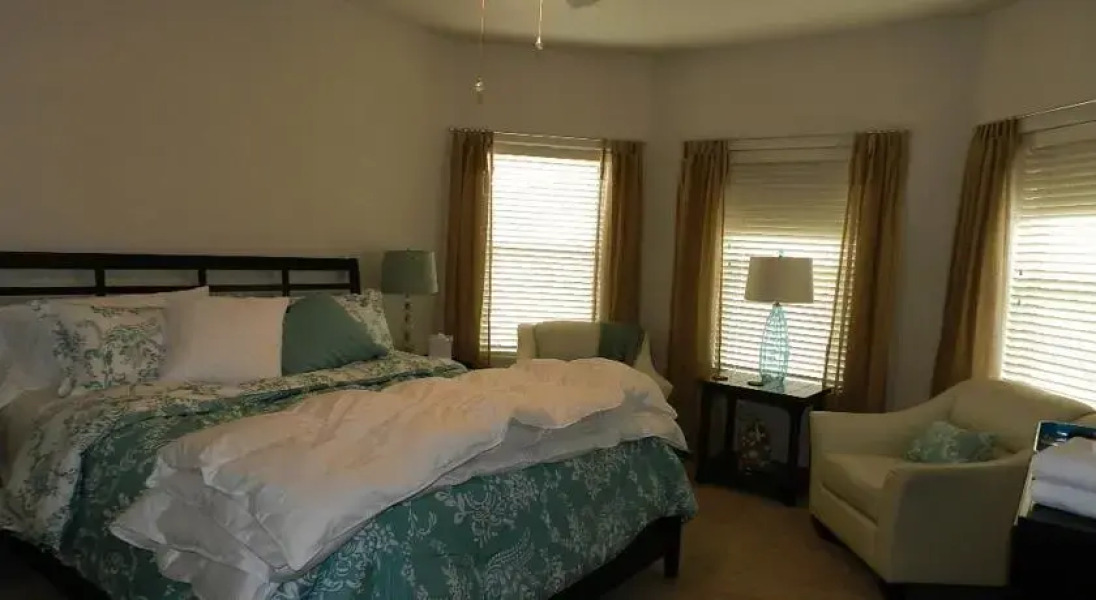 Midtown Retreat by Destination Havasu