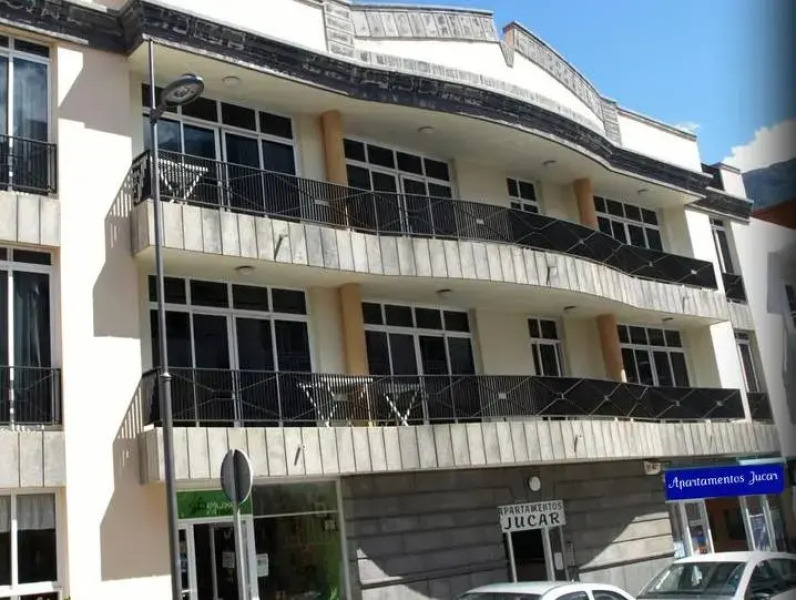 Apartamentos Jucar