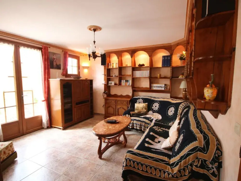 Charming Villa in Salernes France With Parking Space