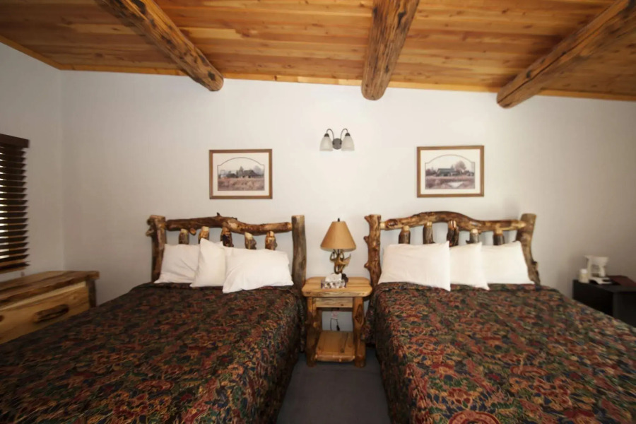 Yellowstone Valley Inn