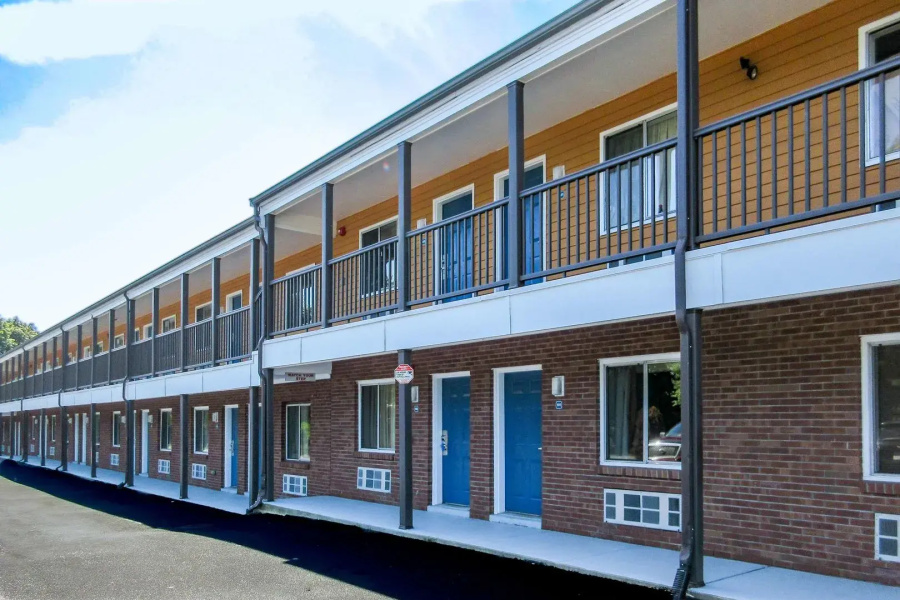 Red Roof Inn & Suites Swansea