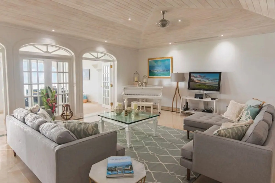 Old Trees 7 - Bella Vista by Blue Sky Luxury