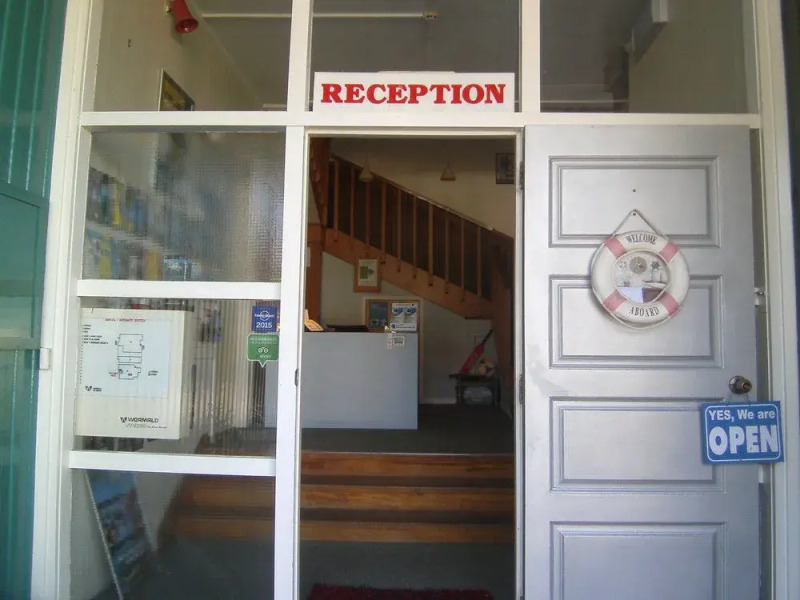 Cap'n Bob's Beach House - Hostel