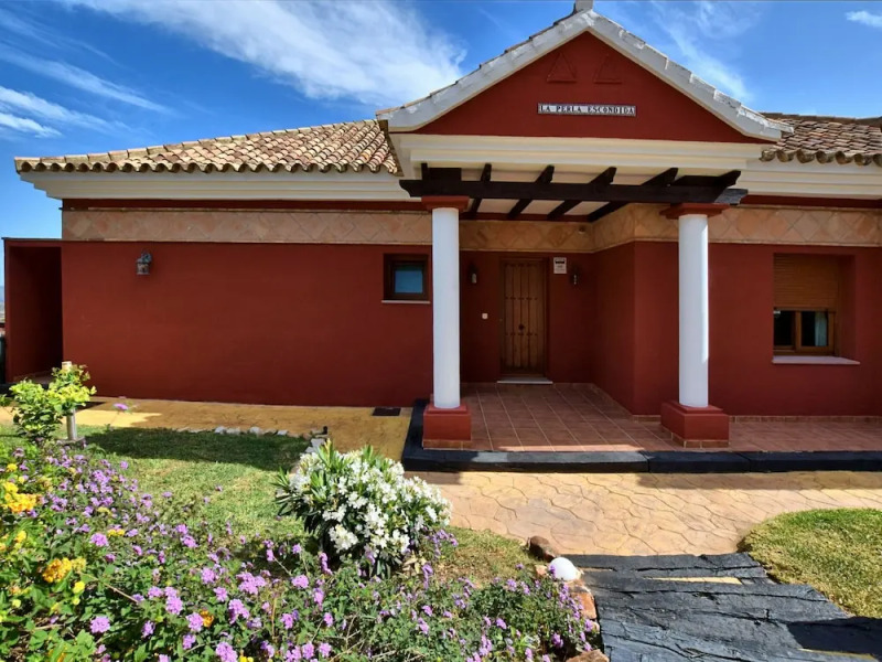 Tasteful Villa in Pinos de Alhaurín With Swimming Pool