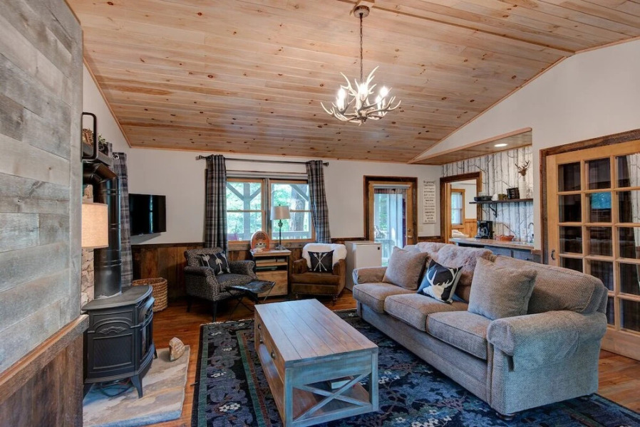 Heritage Hill Cabins