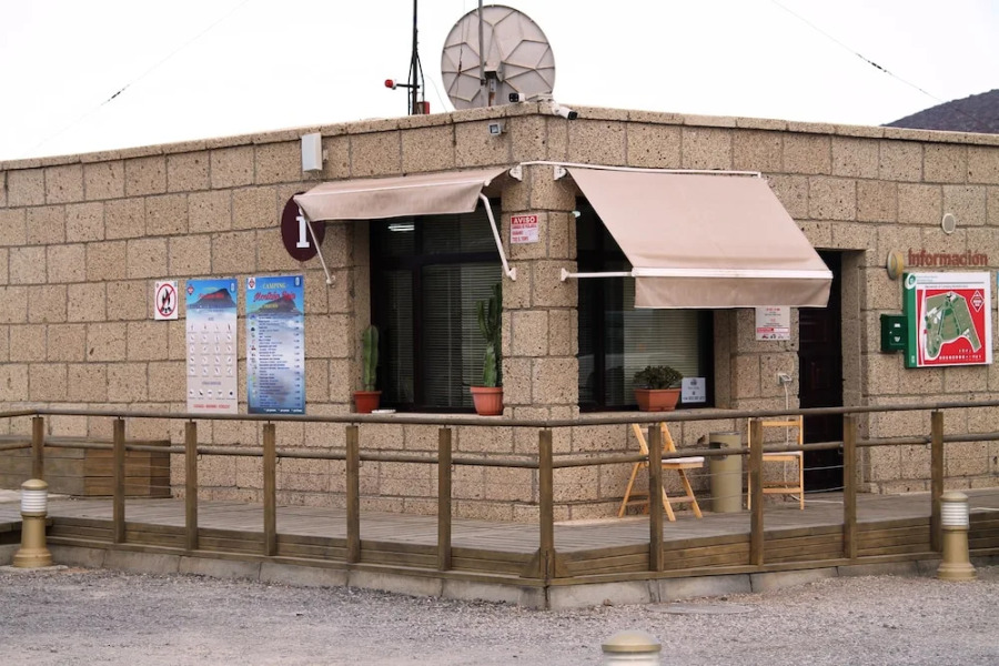 Eco-wooden Houses Camping Montaña Roja
