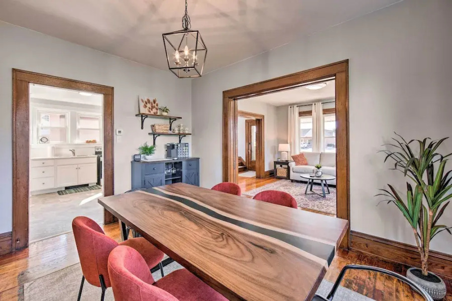 Home 2 Mi to Hersheypark: Work & Play!