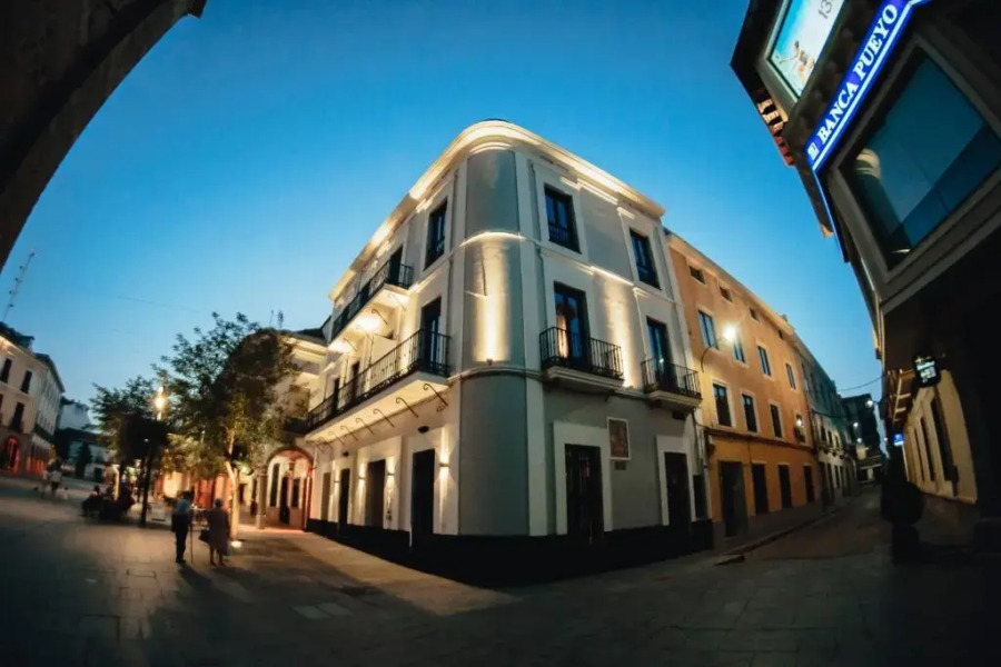 Apartamentos Plaza de España 6