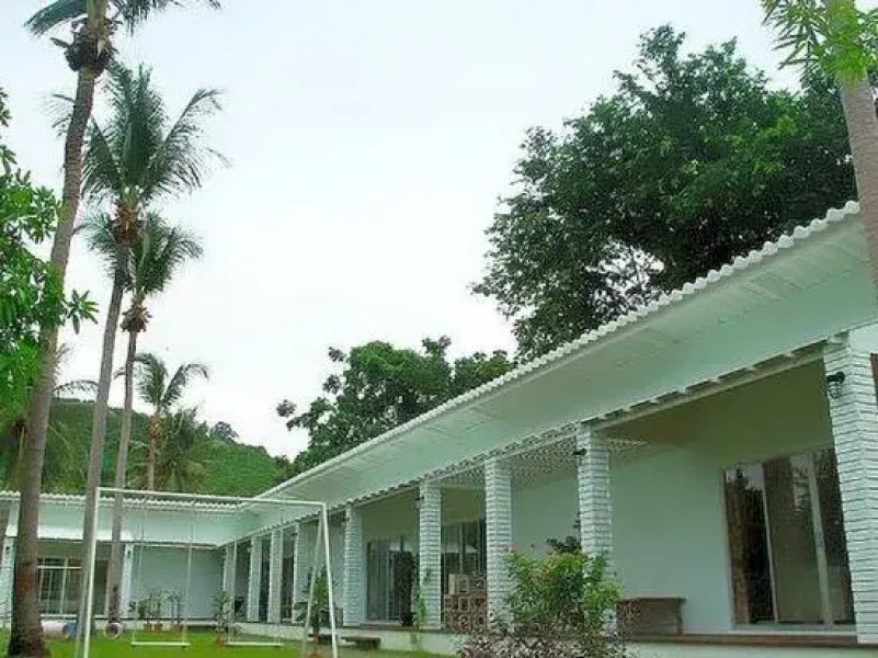 Tiew Maprao Ao Pran Resort