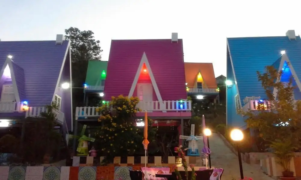 Buachompoo Resort Koh Sichang