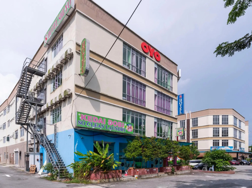 OYO 1172 Hotel Shlyo